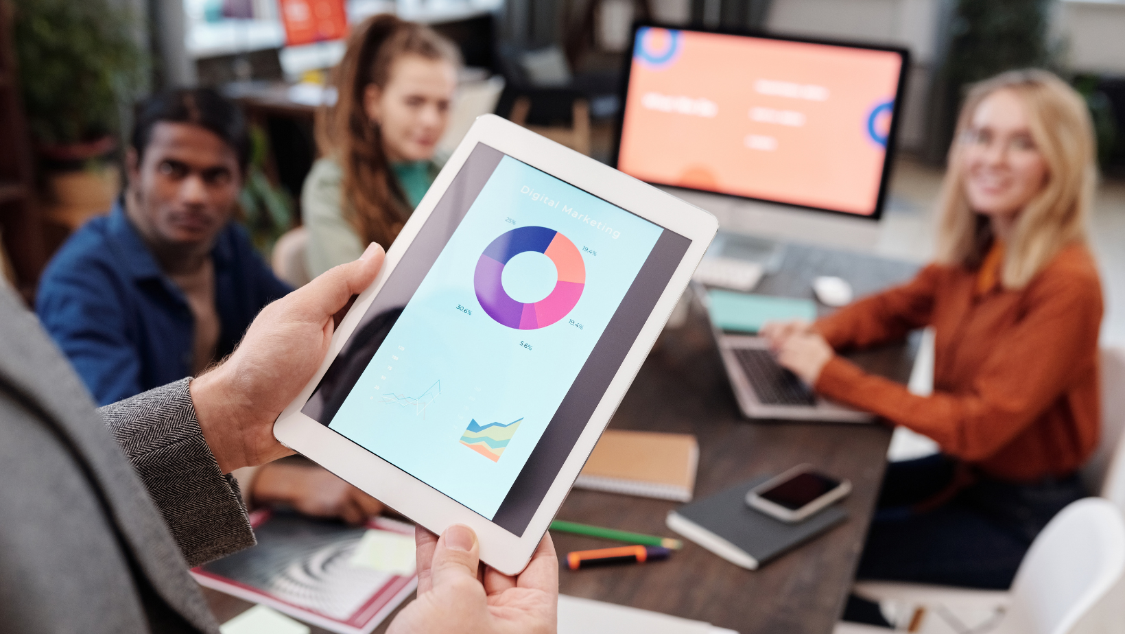 Perbedaan Community dan KOL, Sumber Traffic dalam Digital Marketing
